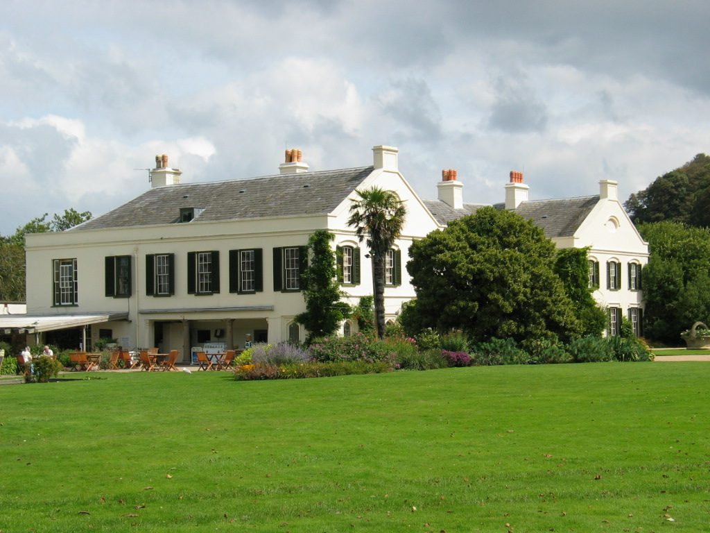 Samarès Manor